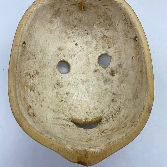 Vtg Tribal Man Mask Gourd Art Wall Hanging Hand Carved 7" x 5.5" - Picture 5 of 7